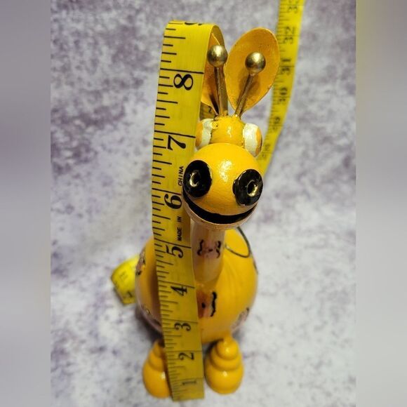 Giraffe Metal Tea Lite Candle Holder - Picture 10 of 12